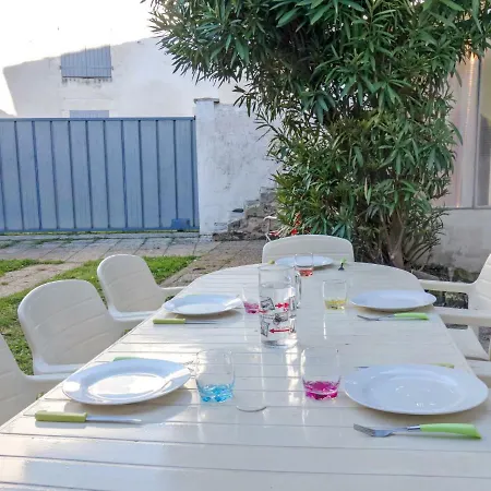 Holiday Home Le Gua * Le Guâ